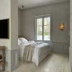Uniikki Ja Tunnelmallinen Empireasunto Haemeenlinnan Ydinkeskustassa Apartmán