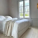 Uniikki Ja Tunnelmallinen Empireasunto Haemeenlinnan Ydinkeskustassa Apartmán *