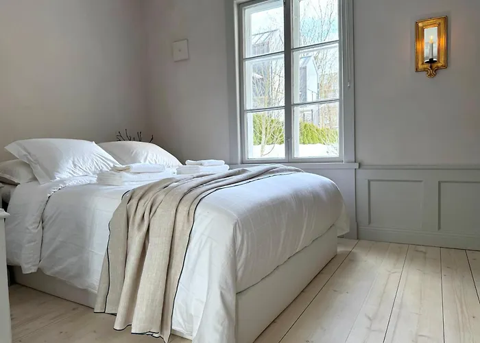 Uniikki Ja Tunnelmallinen Empireasunto Haemeenlinnan Ydinkeskustassa Appartement *